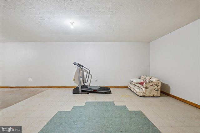 13245 CROOM RD, Upper Marlboro, MD 20772