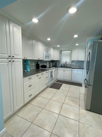 2400 Deer Creek Country Club Boulevard 606, Deerfield Beach, FL 33442