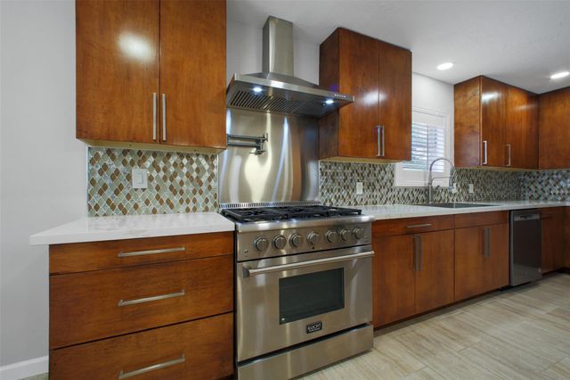 15815 Baytree Drive, Houston, TX 77070