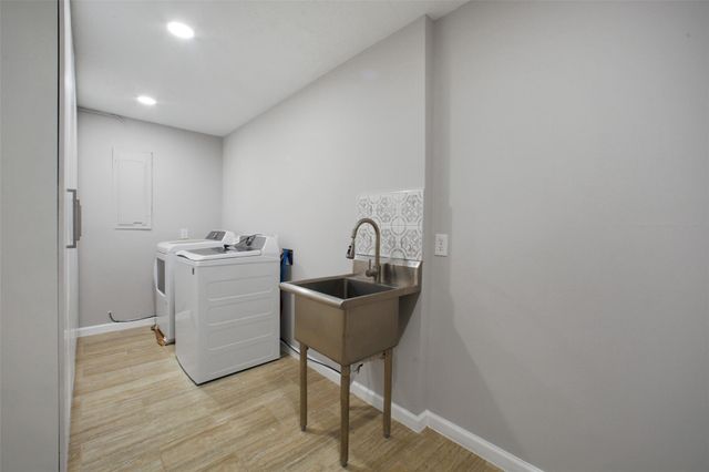 15815 Baytree Drive, Houston, TX 77070