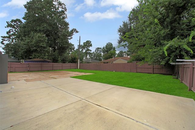 15815 Baytree Drive, Houston, TX 77070