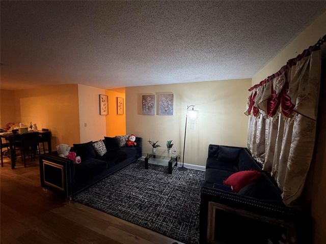 2392 SW 13th Terrace, Boynton Beach, FL 33426