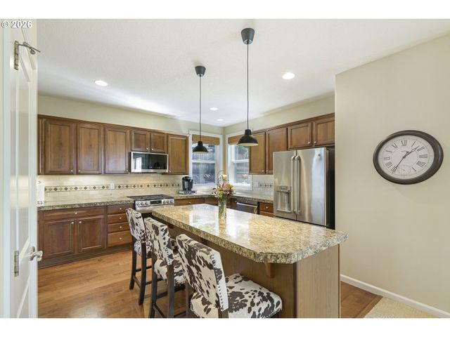 3614 Nw 24TH Cir, Camas, WA 98607