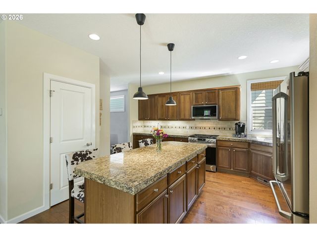 3614 Nw 24TH Cir, Camas, WA 98607