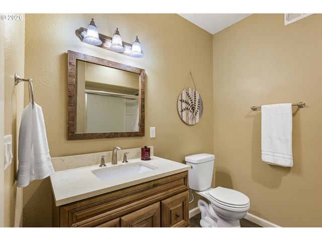 3614 Nw 24TH Cir, Camas, WA 98607