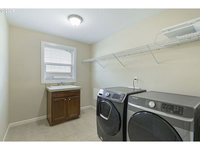 3614 Nw 24TH Cir, Camas, WA 98607
