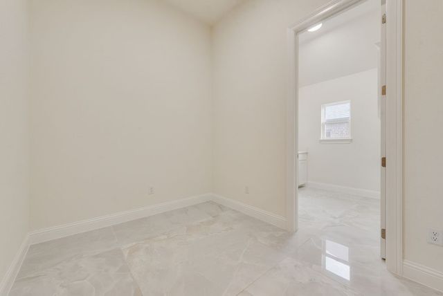 1424 Silent Springs Drive, Fort Worth, TX 76052