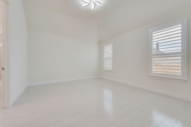 1424 Silent Springs Drive, Fort Worth, TX 76052