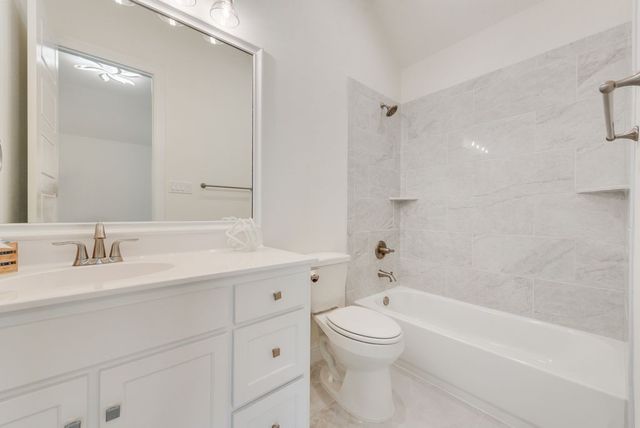 1424 Silent Springs Drive, Fort Worth, TX 76052