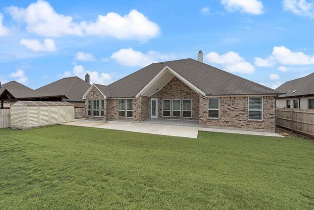 1424 Silent Springs Drive, Fort Worth, TX 76052