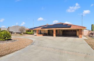 18186 Bangor, Hesperia, CA 92345