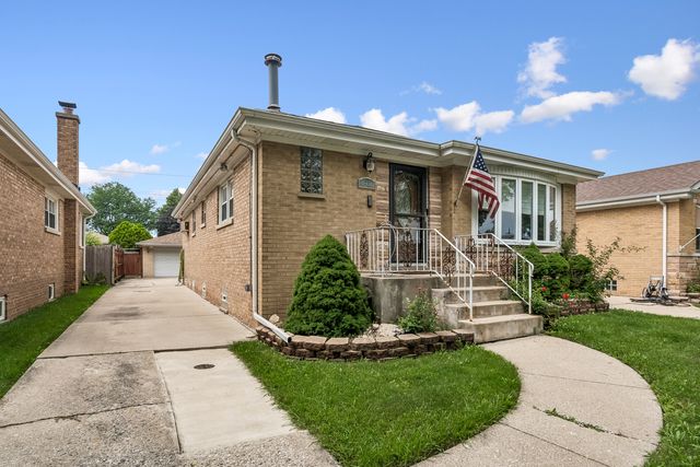 4916 N Rutherford Avenue, Chicago, IL 60656