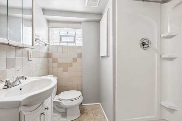 4916 N Rutherford Avenue, Chicago, IL 60656