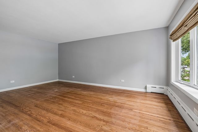 4916 N Rutherford Avenue, Chicago, IL 60656