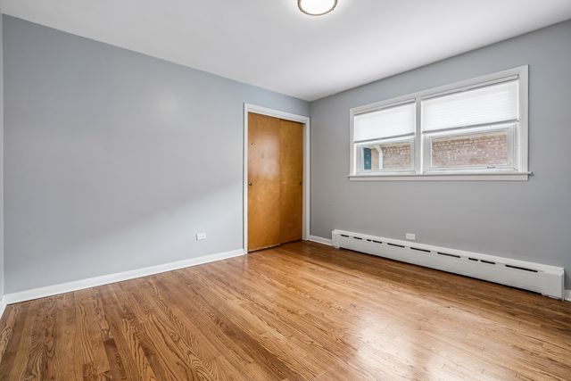 4916 N Rutherford Avenue, Chicago, IL 60656