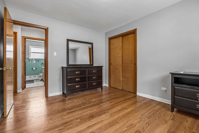 4916 N Rutherford Avenue, Chicago, IL 60656