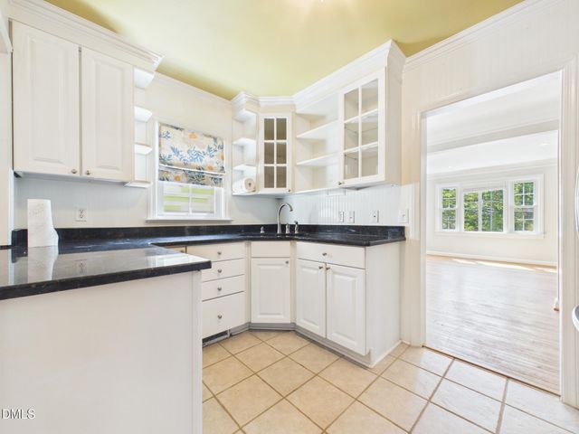 2912 Oberlin Road, Raleigh, NC 27608