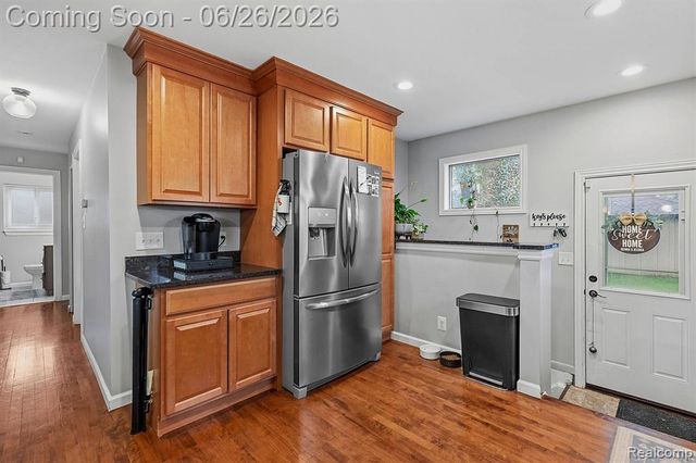 31469 Newport Drive, Warren, MI 48088