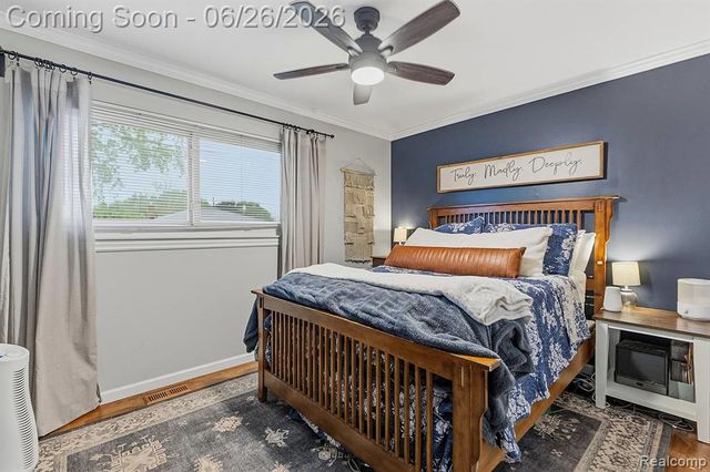 31469 Newport Drive, Warren, MI 48088