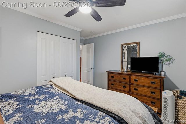 31469 Newport Drive, Warren, MI 48088