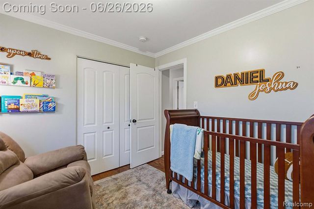 31469 Newport Drive, Warren, MI 48088
