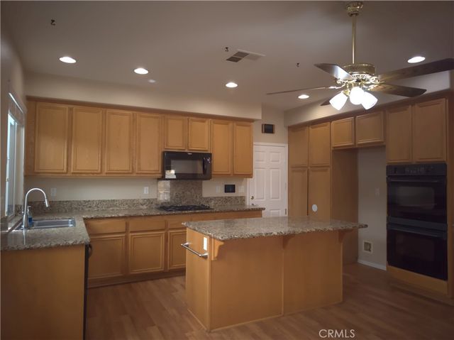 29735 Maxmillian, Murrieta, CA 92563