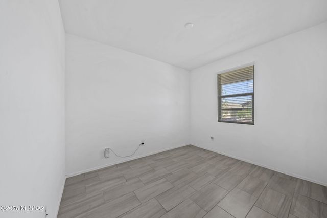 14020 E Golden Oaks Road, Vail, AZ 85641