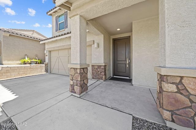 14020 E Golden Oaks Road, Vail, AZ 85641