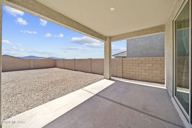 14020 E Golden Oaks Road, Vail, AZ 85641