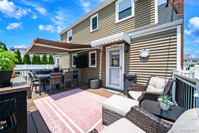 7 Farmedge Road, Bethpage, NY 11714