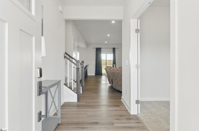 229 Hollythorpe Lane, Fountain Inn, SC 29644