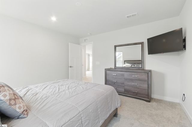 229 Hollythorpe Lane, Fountain Inn, SC 29644