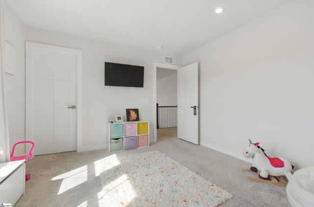 229 Hollythorpe Lane, Fountain Inn, SC 29644