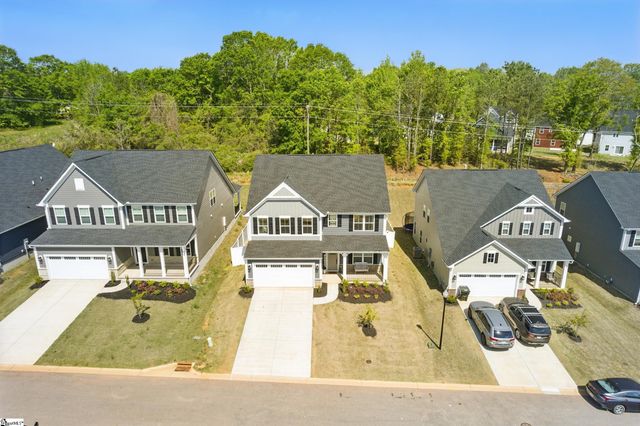 229 Hollythorpe Lane, Fountain Inn, SC 29644