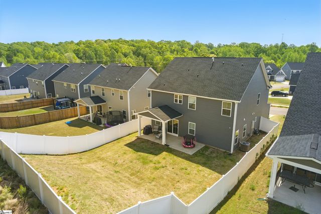 229 Hollythorpe Lane, Fountain Inn, SC 29644