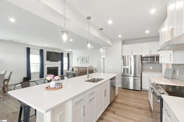 229 Hollythorpe Lane, Fountain Inn, SC 29644