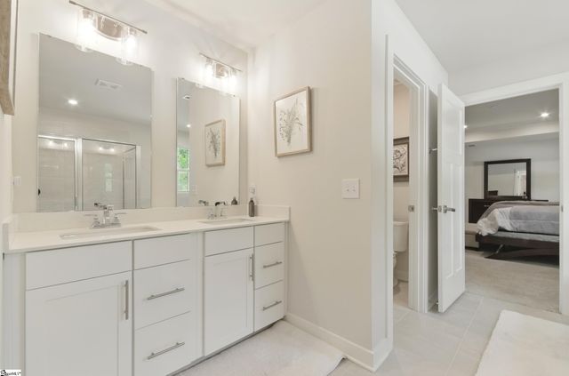 229 Hollythorpe Lane, Fountain Inn, SC 29644