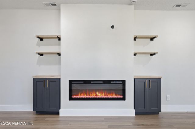 1440 HARBOR OAKS Road, Jacksonville, FL 32207