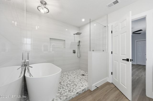 1440 HARBOR OAKS Road, Jacksonville, FL 32207