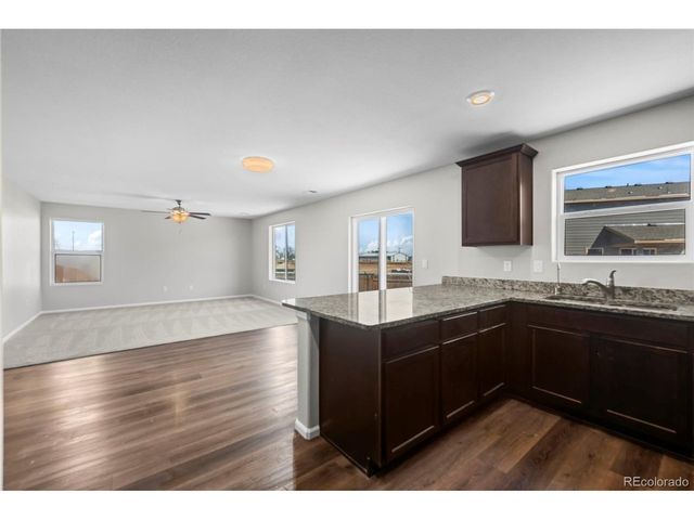 2082 Monte Vista Dr, Lochbuie, CO 80603