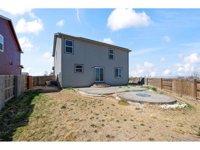 2082 Monte Vista Dr, Lochbuie, CO 80603