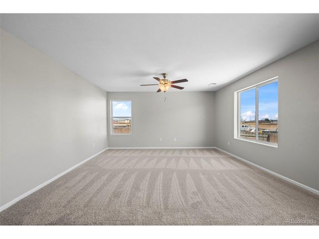 2082 Monte Vista Dr, Lochbuie, CO 80603