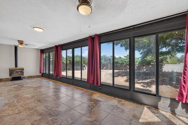 1129 Monte Largo Drive NE, Albuquerque, NM 87123