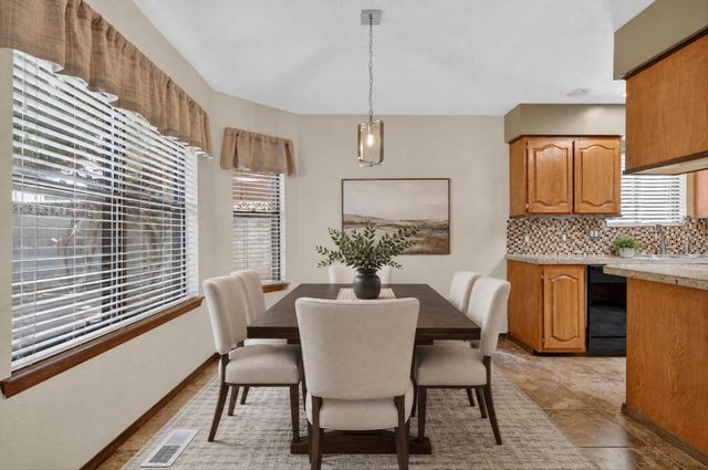 1129 Monte Largo Drive NE, Albuquerque, NM 87123