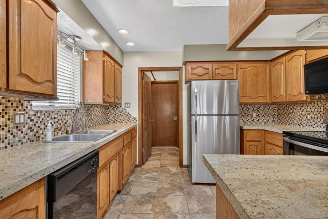 1129 Monte Largo Drive NE, Albuquerque, NM 87123