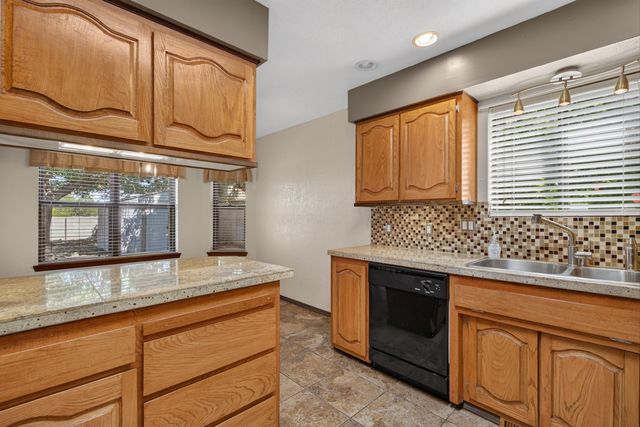 1129 Monte Largo Drive NE, Albuquerque, NM 87123
