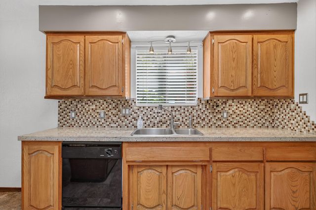 1129 Monte Largo Drive NE, Albuquerque, NM 87123