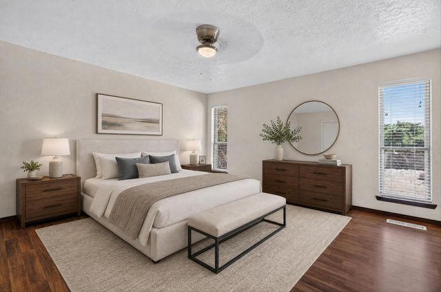 1129 Monte Largo Drive NE, Albuquerque, NM 87123