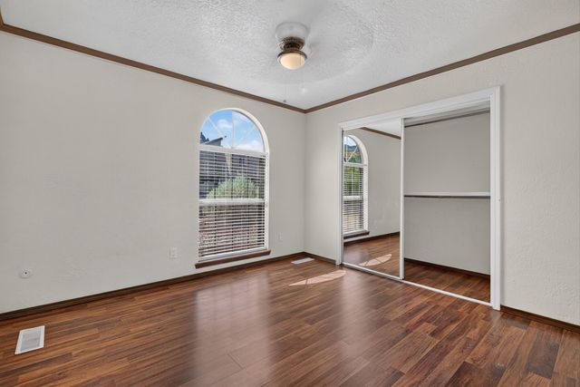 1129 Monte Largo Drive NE, Albuquerque, NM 87123