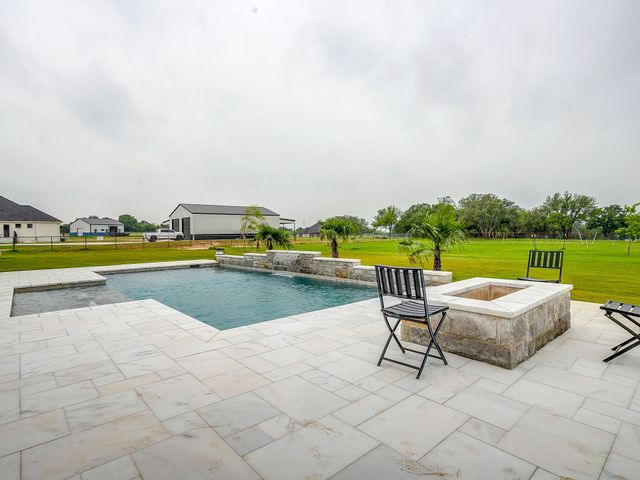 473 Royal Santana Run, Weatherford, TX 76087